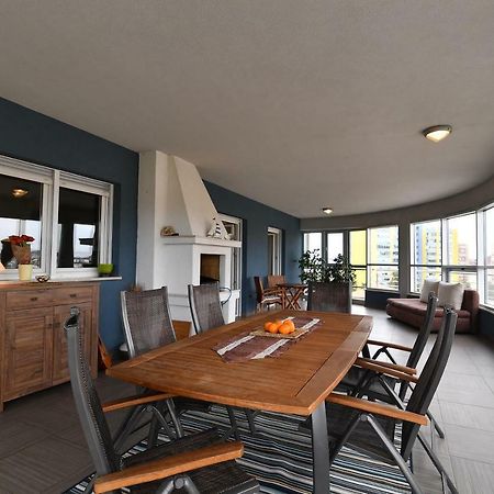 City Penthouse Vita Pula Exteriör bild