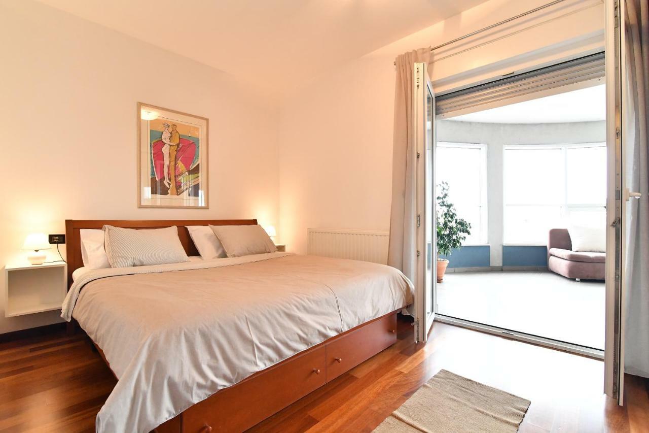 City Penthouse Vita Pula Exteriör bild