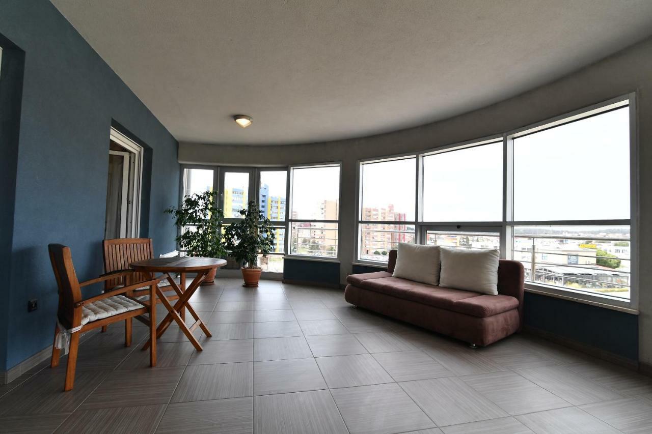 City Penthouse Vita Pula Exteriör bild